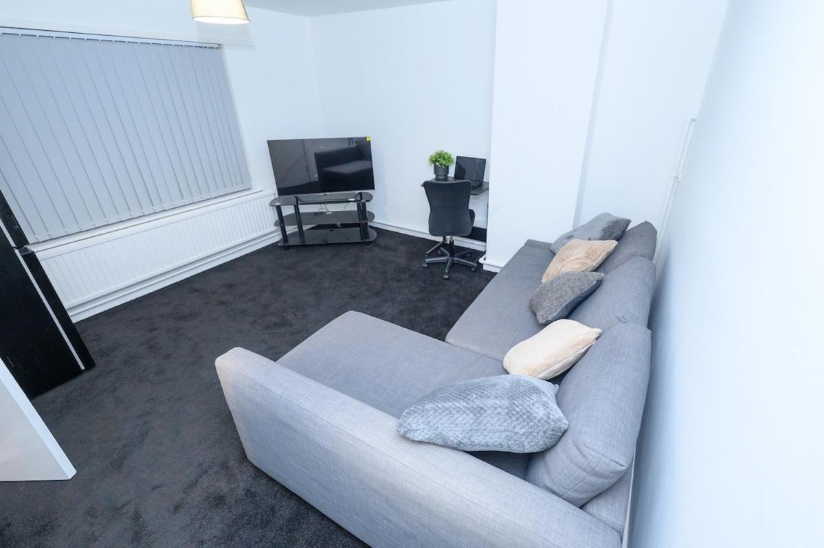 Apartment Fully Furnished 1br L Wifi, Kitchen, Liverpool